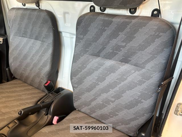 Suzuki CARRY TRUCK 2013-02 8728826-7