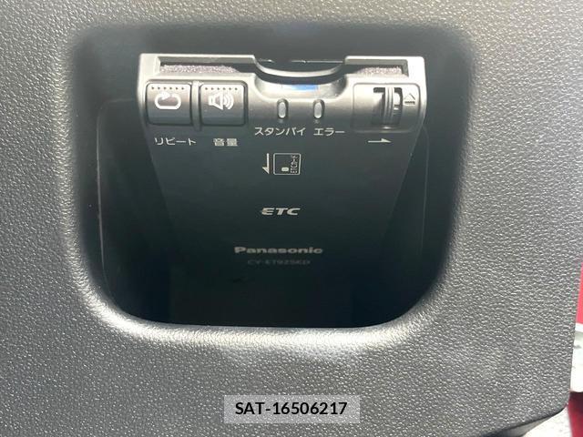 Daihatsu CAST 2017-08 8728214-5