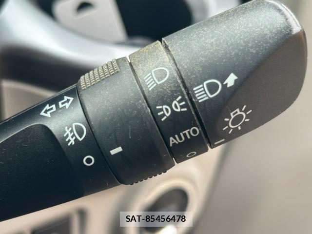 Daihatsu CAST 2017-10 8728718-9