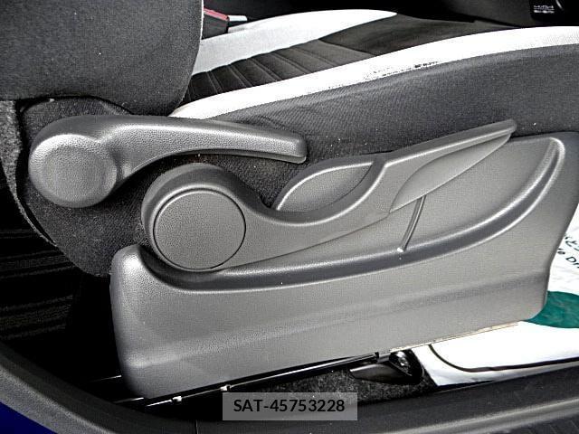 Daihatsu CAST 2015-12 8731288-12