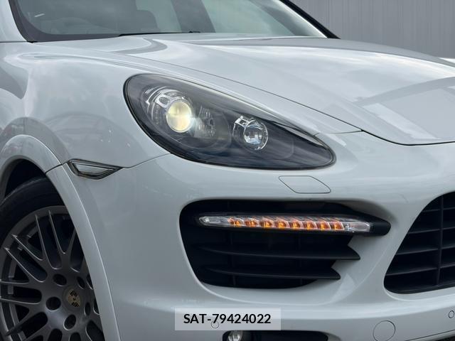 Porsche CAYENNE 2012-12 8726103-12