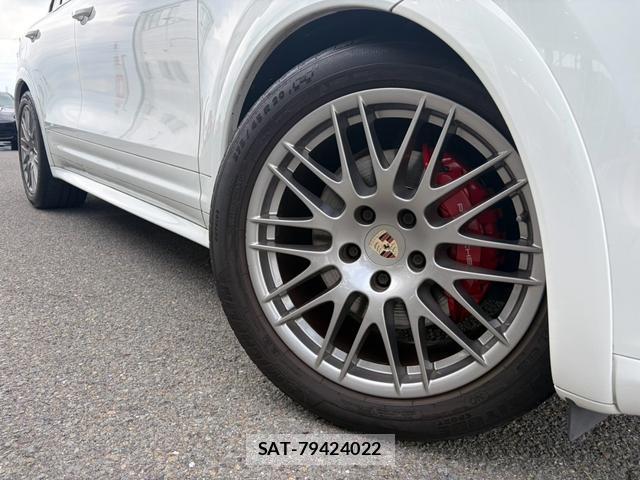 Porsche CAYENNE 2012-12 8726103-13