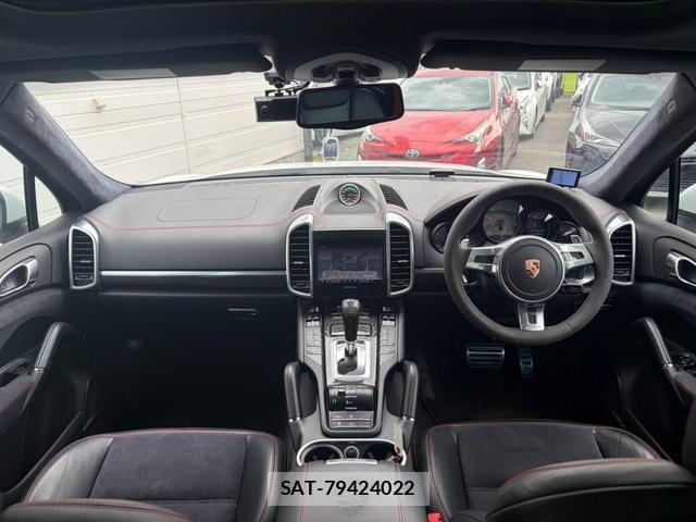 Porsche CAYENNE 2012-12 8726103-2