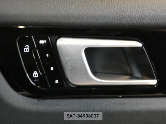 Porsche CAYENNE 2019-06 8726827-11