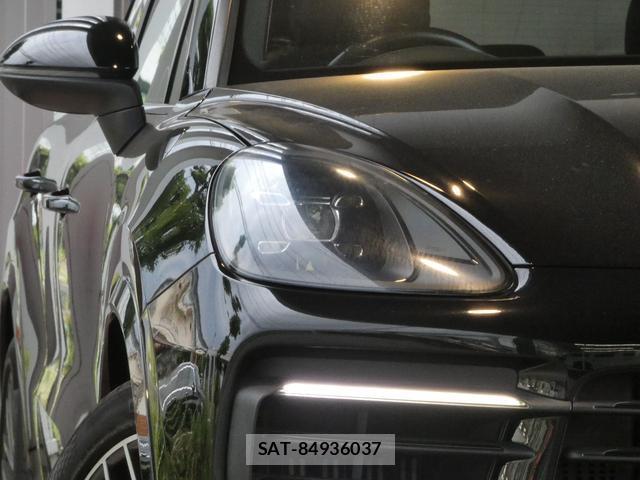 Porsche CAYENNE 2019-06 8726827-2