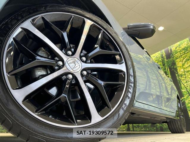Honda CIVIC 2020-10 8726699-13