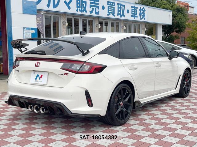 Honda CIVIC 2025-06 8727962-16