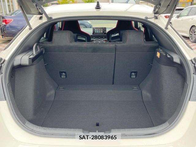 Honda CIVIC 2023-11 8727963-10
