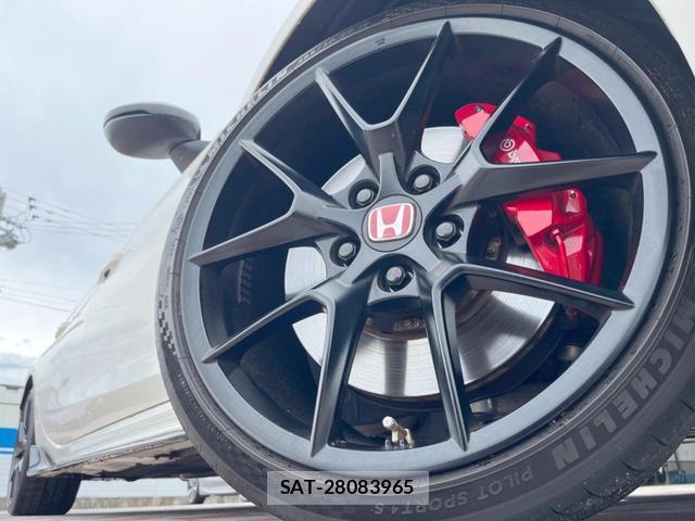 Honda CIVIC 2023-11 8727963-12
