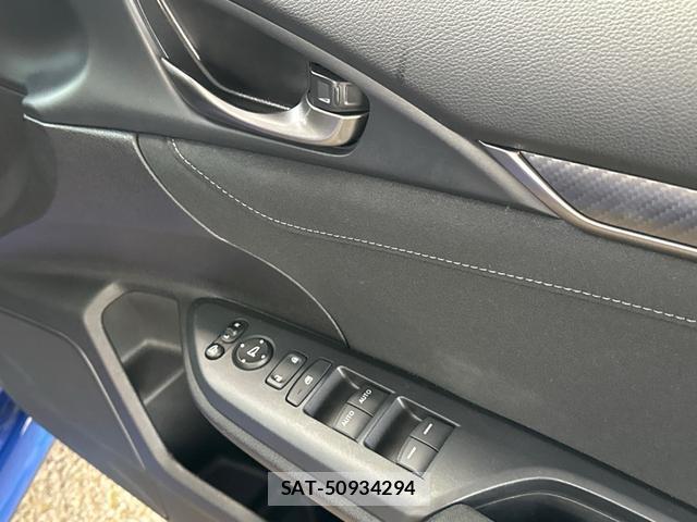 Honda CIVIC 2019-09 8729893-18