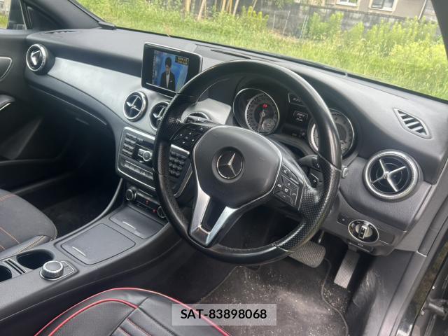 Mercedes Benz CLA-CLASS 2013-09 8729906-3
