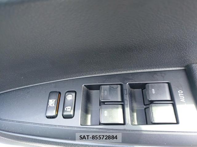 Toyota COROLLA AXIO 2021-08 8725904-13