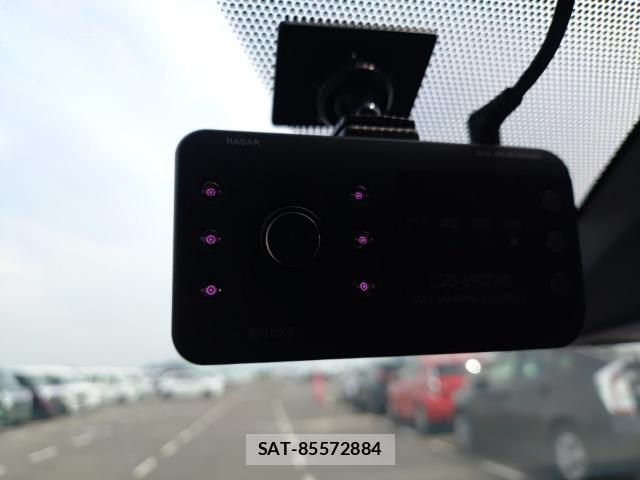 Toyota COROLLA AXIO 2021-08 8725904-16