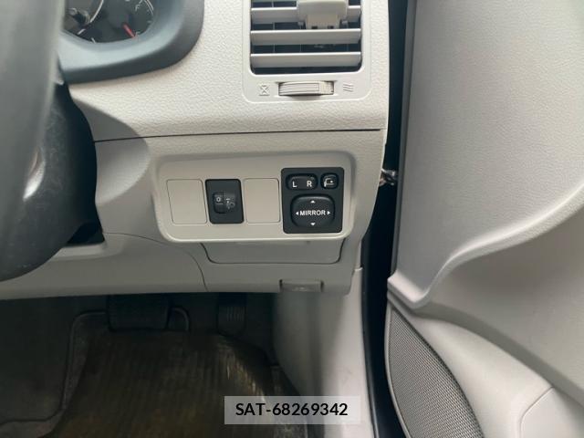 Toyota COROLLA AXIO 2010-05 8731039-14