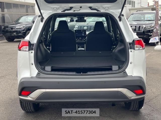 Toyota COROLLA CROSS 2023-10 8728688-9