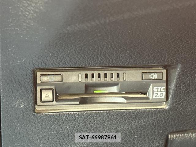 Toyota COROLLA FIELDER 2018-04 8729872-3