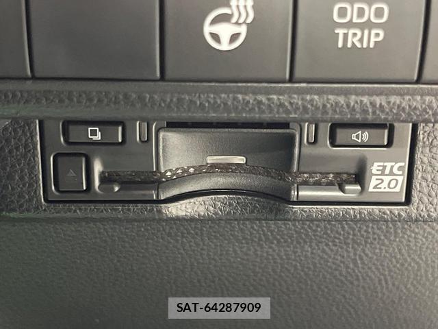 Toyota COROLLA TOURING 2024-02 8730993-6