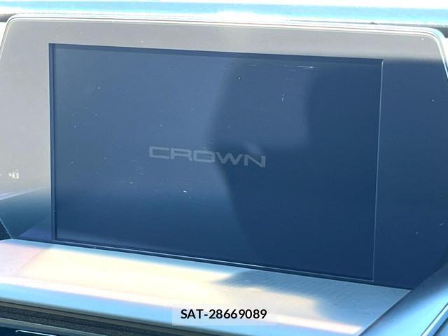 Toyota CROWN HYBRID 2019-04 8725981-2
