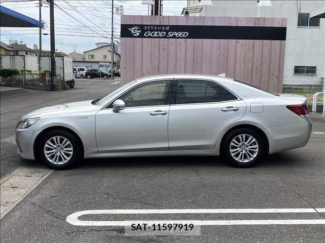 Toyota CROWN HYBRID 2014-07 8726045-16