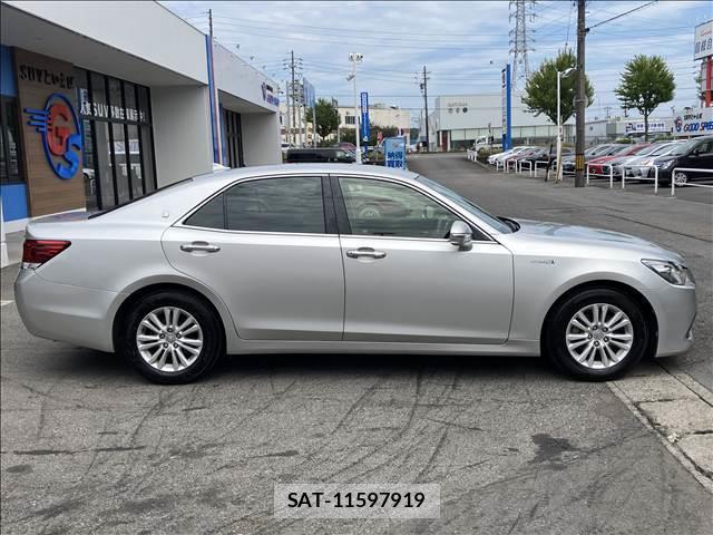 Toyota CROWN HYBRID 2014-07 8726045-17
