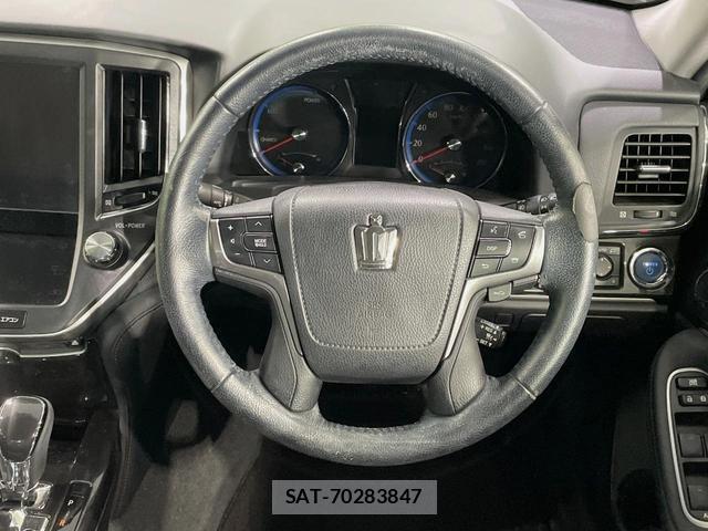 Toyota CROWN HYBRID 2013-05 8726528-10