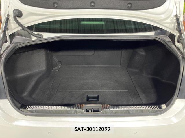 Toyota CROWN HYBRID 2021-06 8726777-10