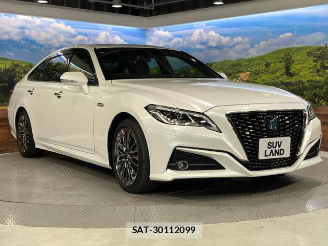 Toyota CROWN HYBRID 2021-06 8726777-16