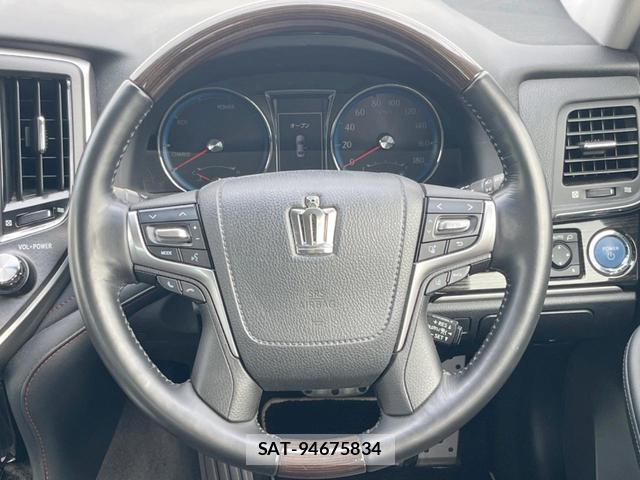 Toyota CROWN HYBRID 2018-01 8728252-12