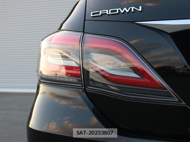 Toyota CROWN HYBRID 2021-07 8728443-1