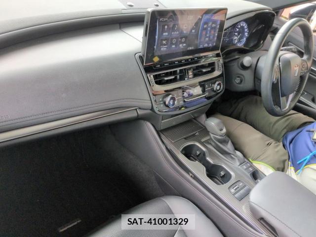 Toyota CROWN HYBRID 2021-08 8728593-2