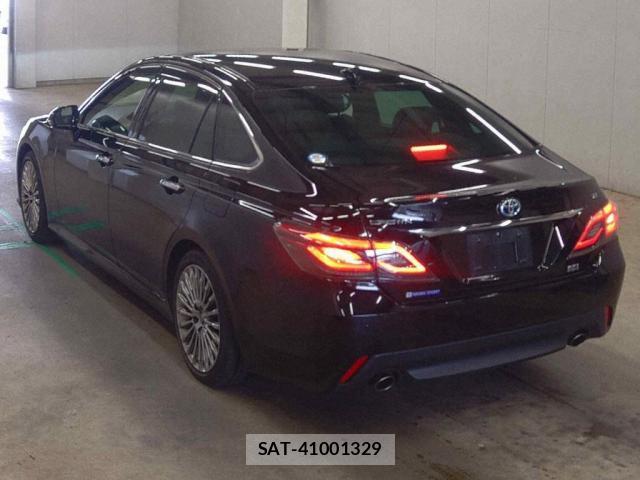 Toyota CROWN HYBRID 2021-08 8728593-4