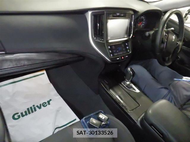 Toyota CROWN HYBRID 2016-12 8728600-2
