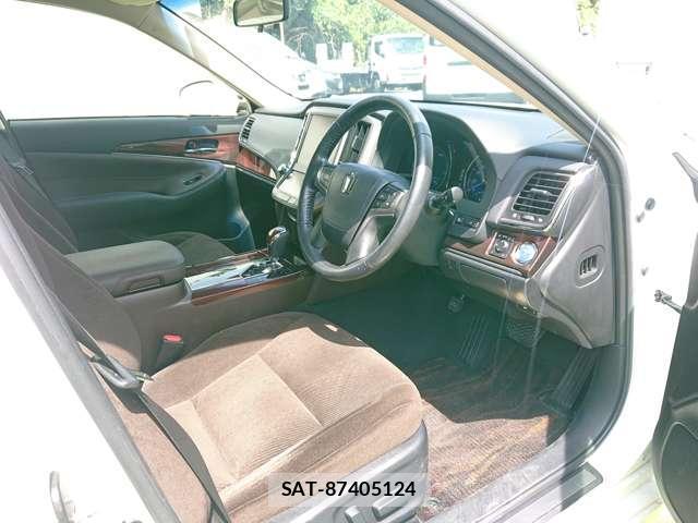 Toyota CROWN HYBRID 2013-03 8731182-10