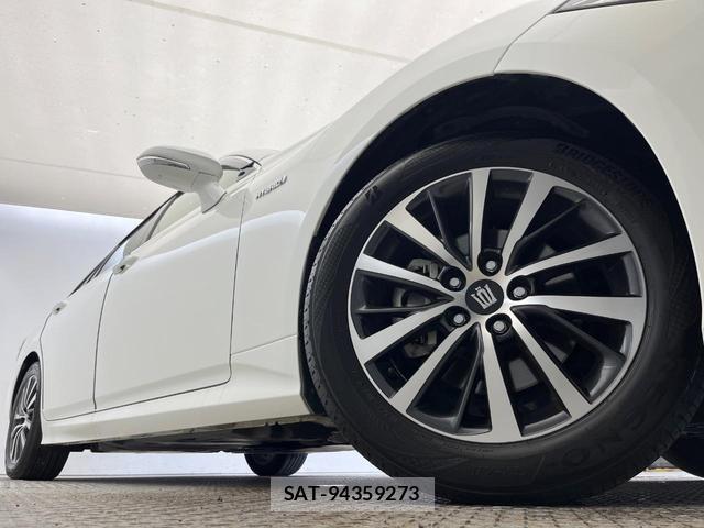 Toyota CROWN HYBRID 2018-06 8731220-13