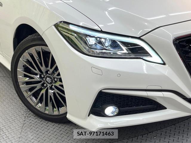 Toyota CROWN HYBRID 2018-08 8731250-11