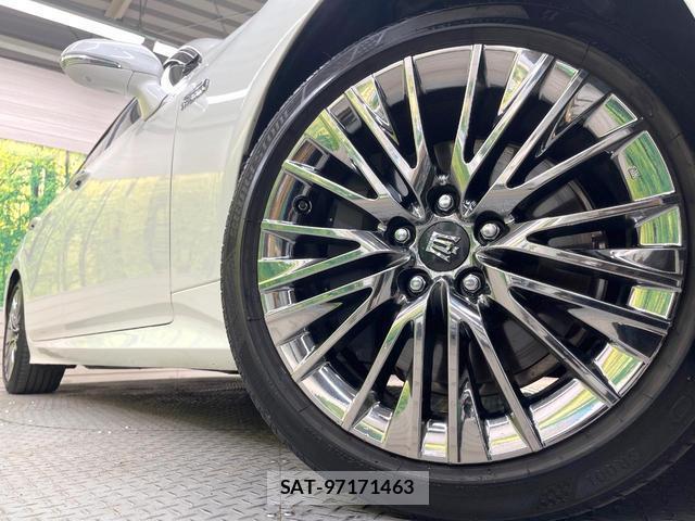 Toyota CROWN HYBRID 2018-08 8731250-12