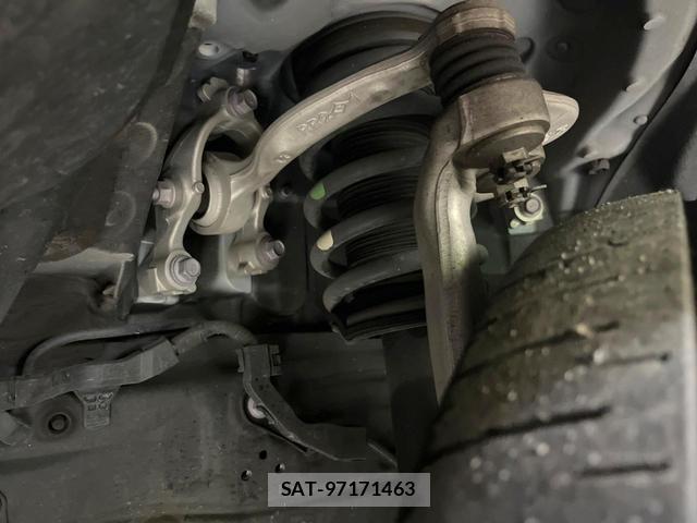 Toyota CROWN HYBRID 2018-08 8731250-17