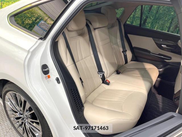 Toyota CROWN HYBRID 2018-08 8731250-8