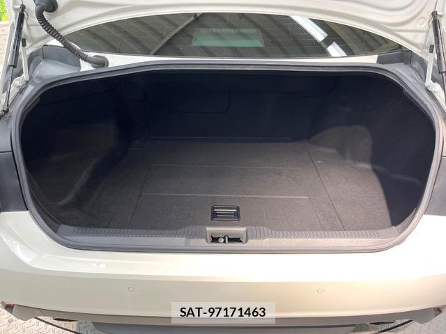 Toyota CROWN HYBRID 2018-08 8731250-9