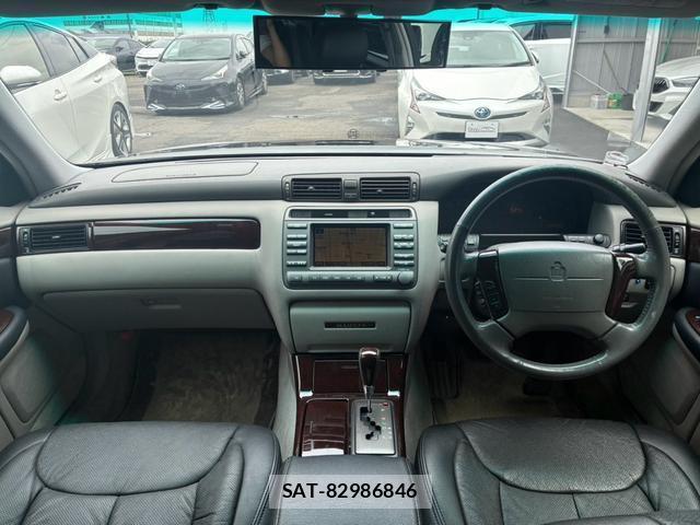 Toyota CROWN MAJESTA 2000-12 8726106-2