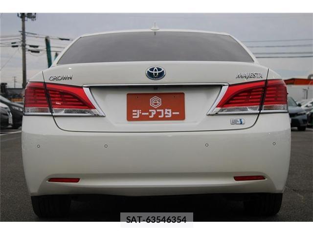 Toyota CROWN MAJESTA 2015-10 8730058-10