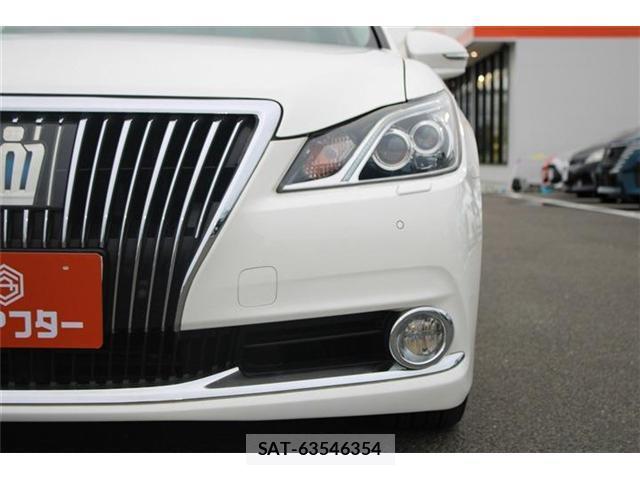 Toyota CROWN MAJESTA 2015-10 8730058-14