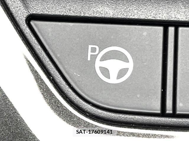 Toyota CROWN 2023-12 8725979-7