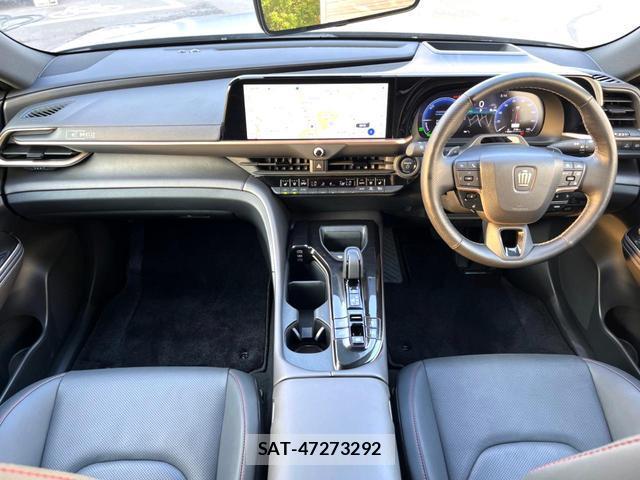 Toyota CROWN 2025-03 8725982-1