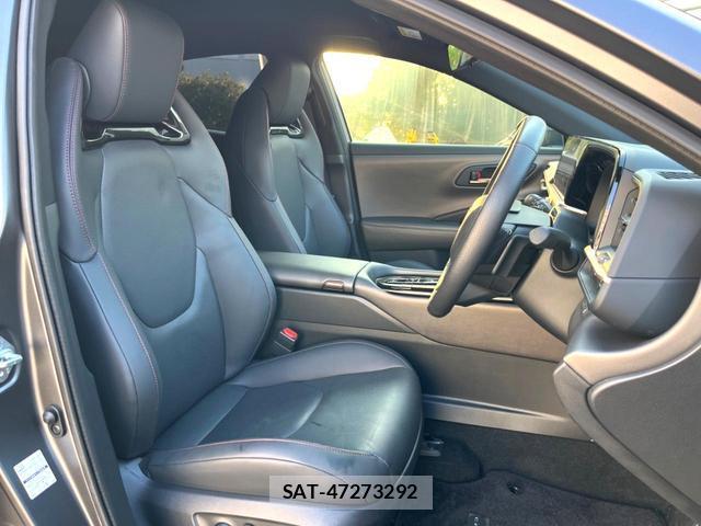 Toyota CROWN 2025-03 8725982-11