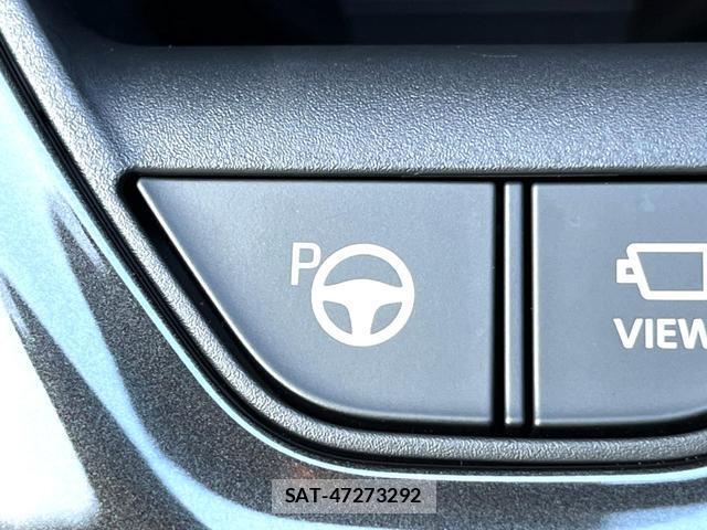 Toyota CROWN 2025-03 8725982-8