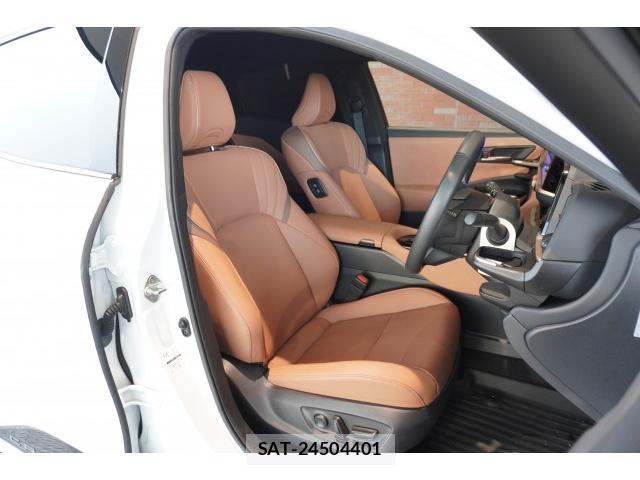 Toyota CROWN 2025-01 8726175-5