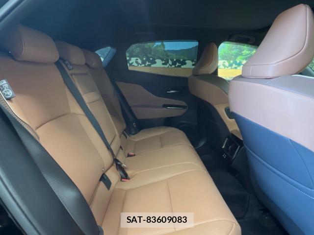 Toyota CROWN 2024-07 8726427-8