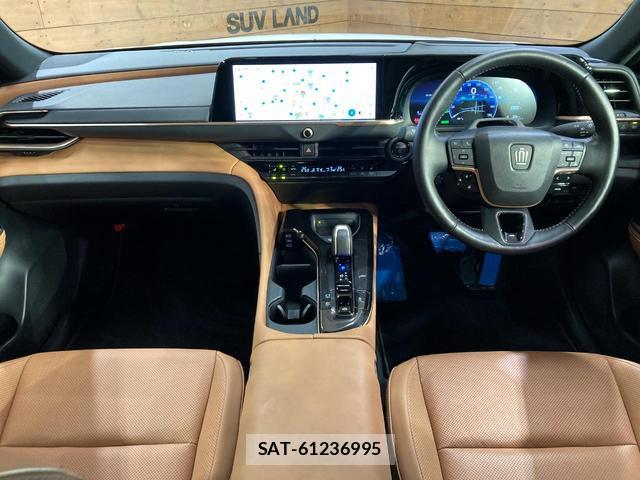 Toyota CROWN 2024-11 8728070-1