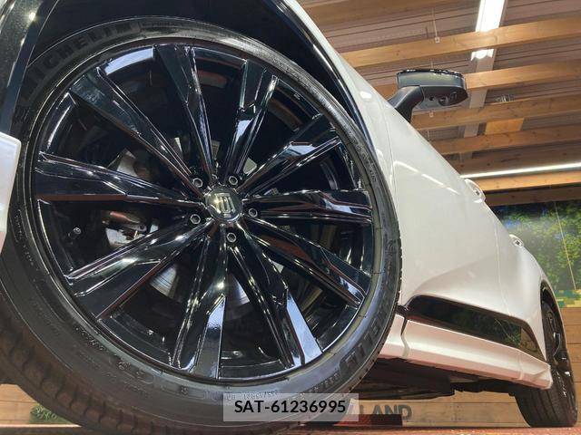 Toyota CROWN 2024-11 8728070-12